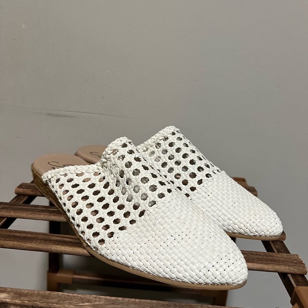 Gaimo Women’s Size 10 White Woven Leather Mules - Picture 3 of 9